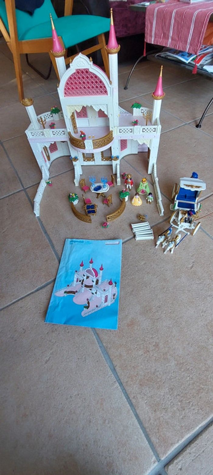 Château de princesse et diligence playmobil