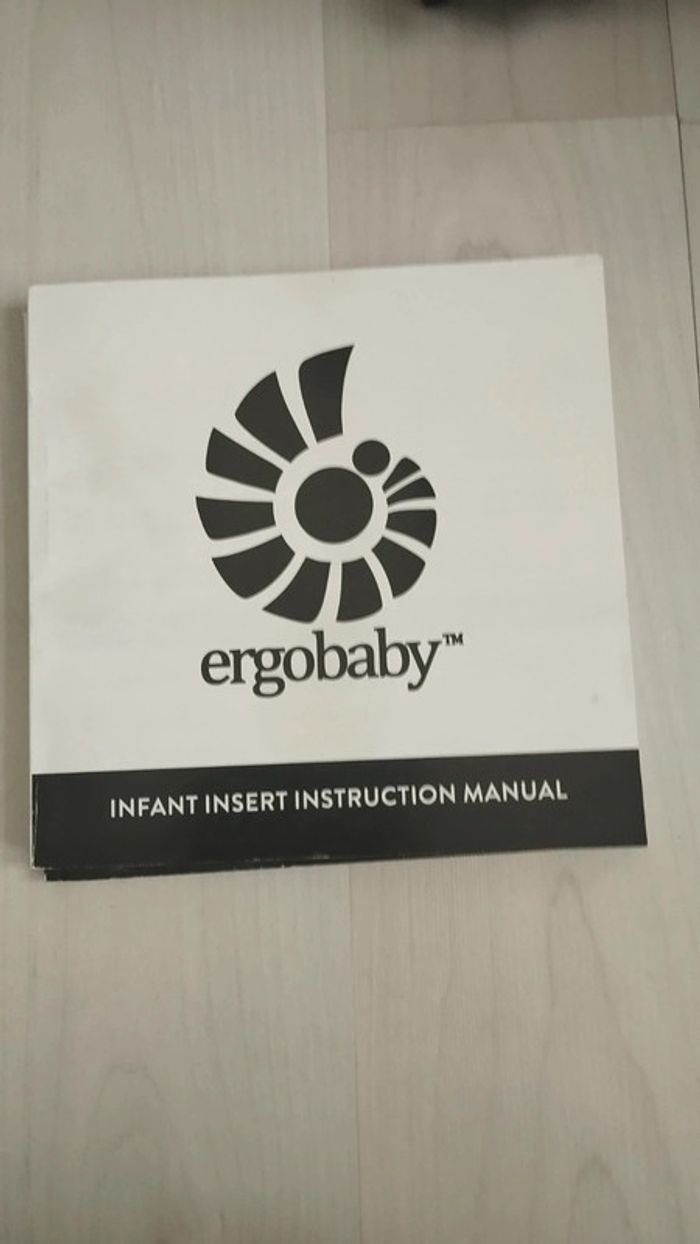 Porte bébé ergo baby + insert bébé - photo numéro 3