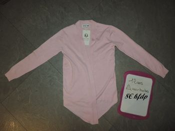 gilet taille 12 ans ATTENtion taches voir photos