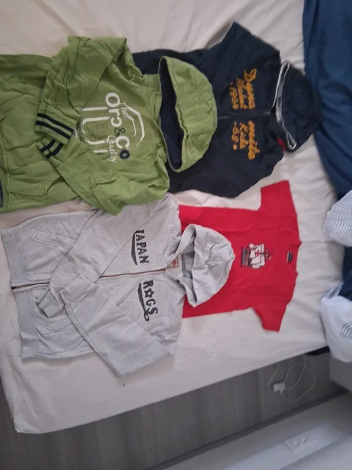 Lot divers habits taille 4/6/8/10/28 - photo numéro 7
