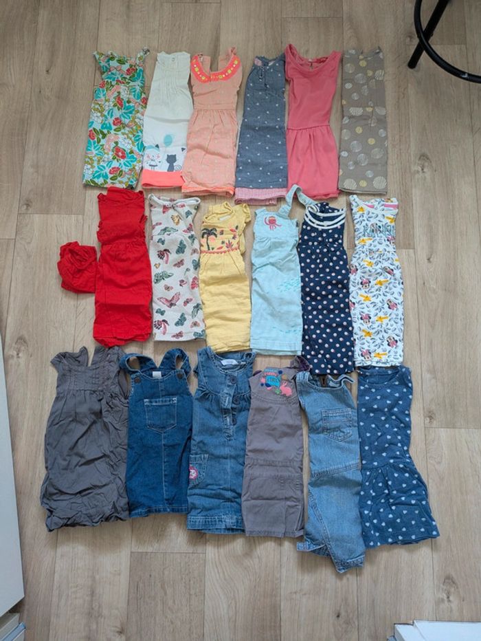 Lot de 18 Robes d'été 12 Mois 74cm