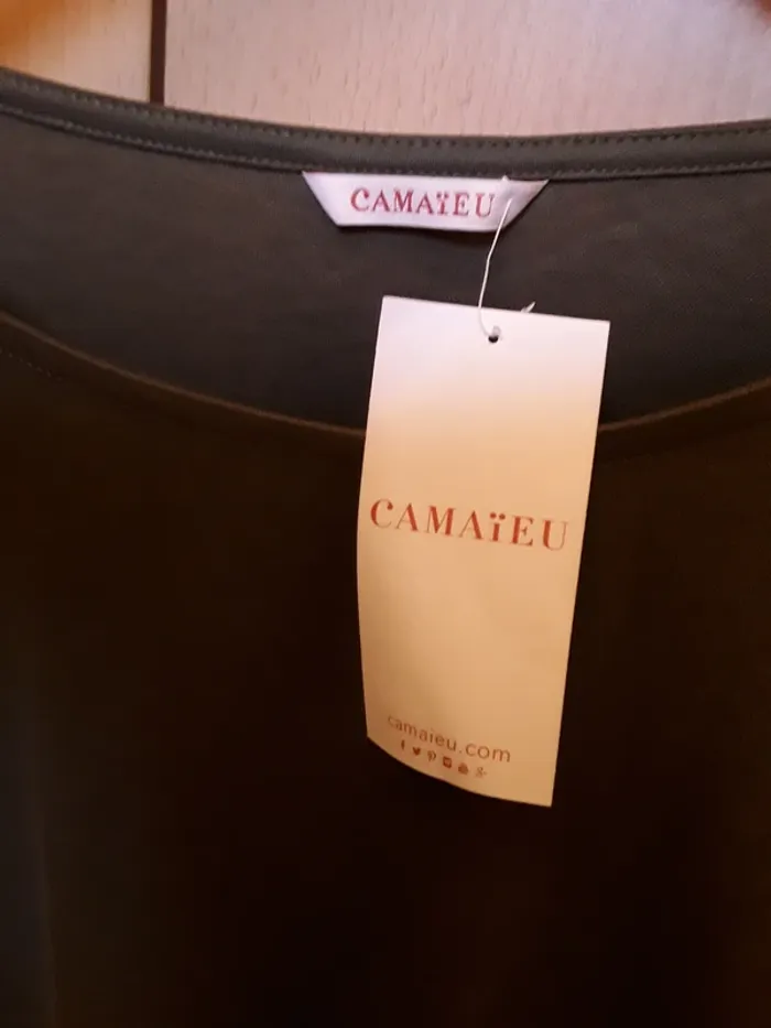 Blouse sans manches neuve - photo numéro 4