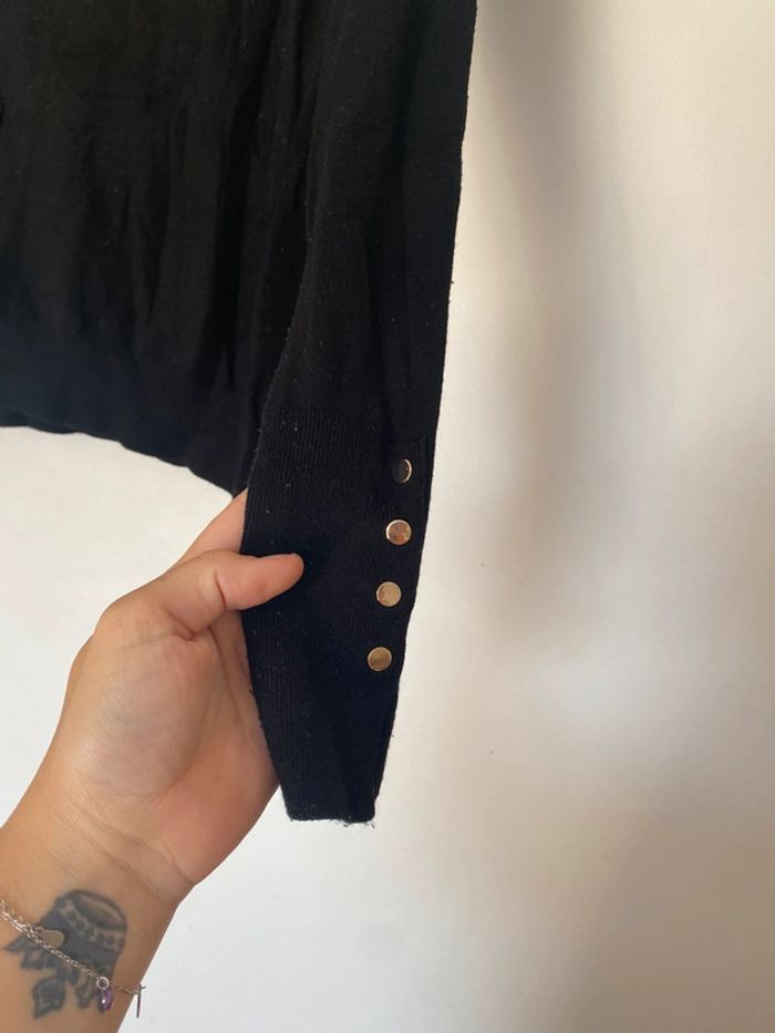 Pull noir - photo numéro 2