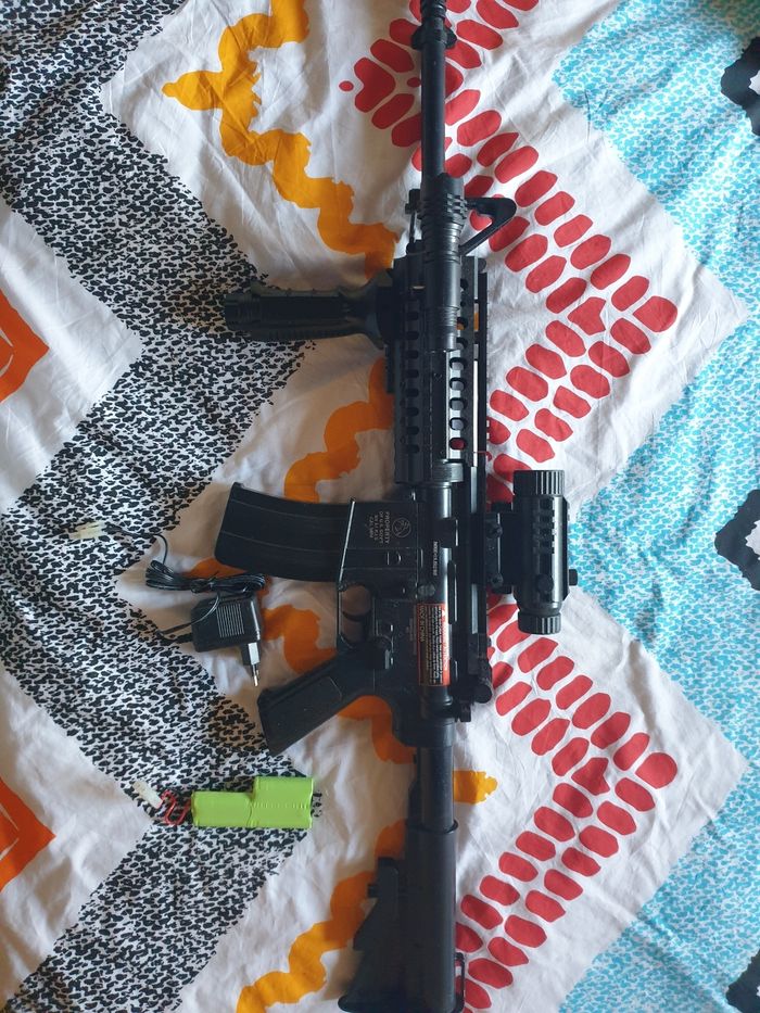 Replique airsoft M4 A1 électrique à billes - photo numéro 2