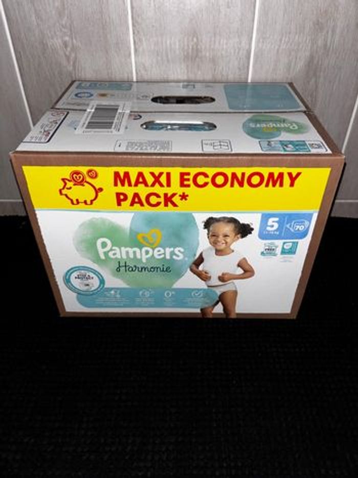 Maxi-Pack De 70 Couches Pampers Harmonie Neuf Dans L’emballage Taille: 5