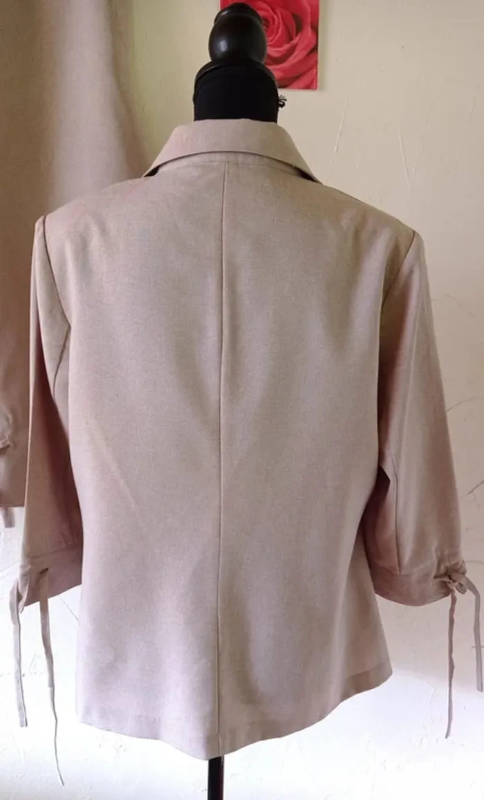🌸Ensemble tailleur pantacourt et veste manches 3/4, Bleu Bonheur, taille 46 - photo numéro 2