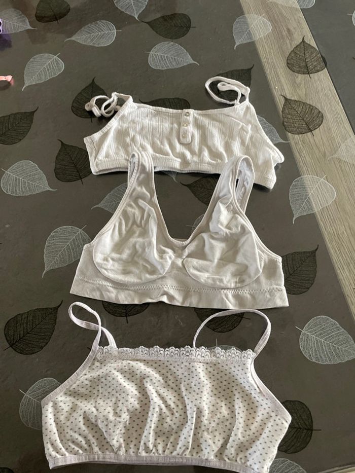 Lot 3 brassières 16 ans