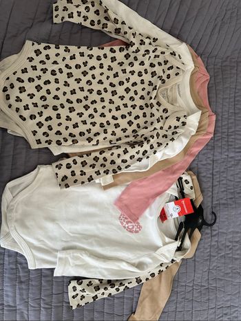 Body 12-36 mois neuf
