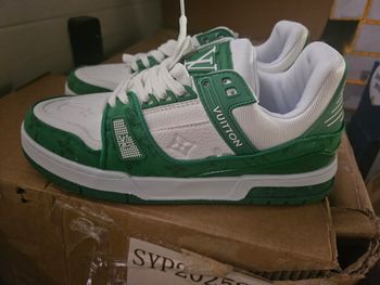 Basket chaussure  vert taille 43 neuve