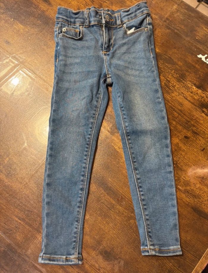 Lot de 2 jeans Kiabi - Taille 5 ans - Neufs - photo numéro 2