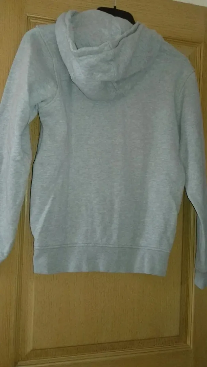 Ensemble survêtement Lacoste taille XS ou 2 - photo numéro 3