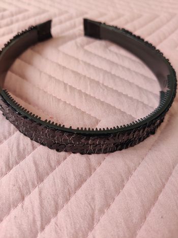 Serre tête à sequins neuf