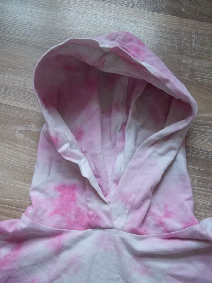 Sweat court à capuche rose marbré "Cool Vibe" C&A 134/140 - photo numéro 2