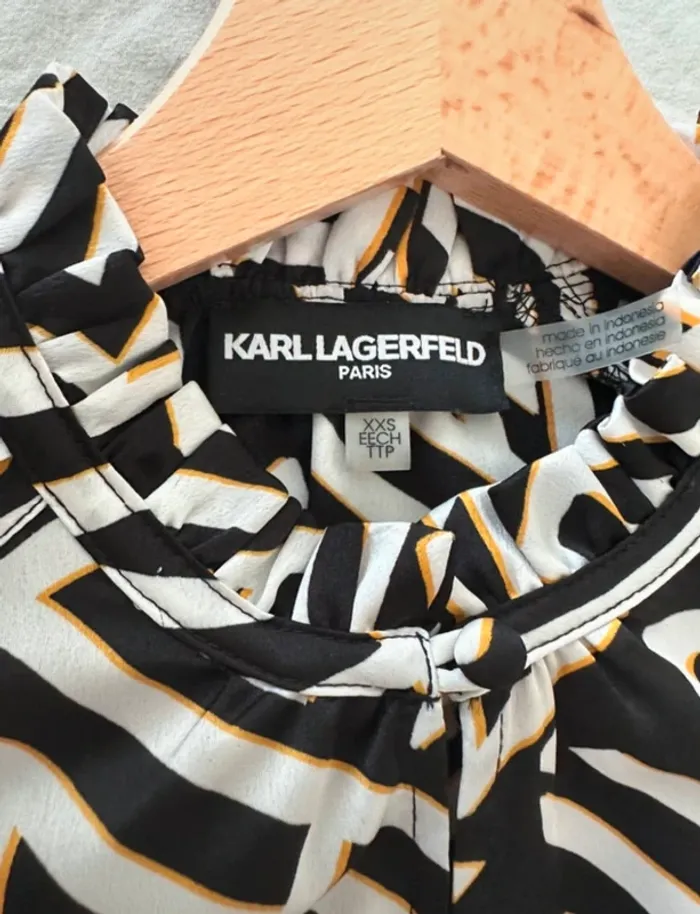 Blouse Karl Lagerfeld noire et blanche à motifs graphiques – T34 - photo numéro 6