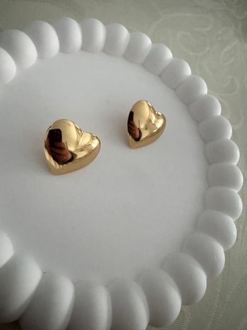 Boucles d'Oreilles Cœurs Bombés en Acier Inoxydable Doré – Style Vintage & Chic