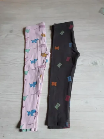 2 legging chien et gummi bears T. 98cm (2-3 ans)