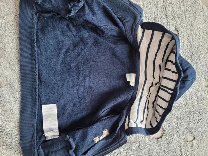 Veste à capuche 6 mois - photo numéro 5