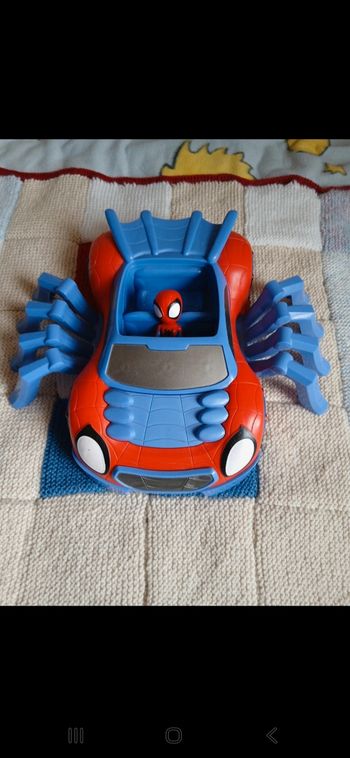 Grosse voiture spiderman