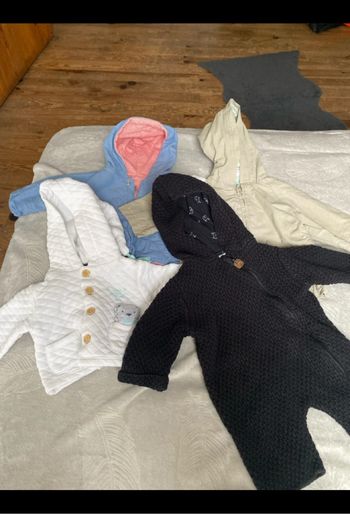 Lot 4 veste 1 mois