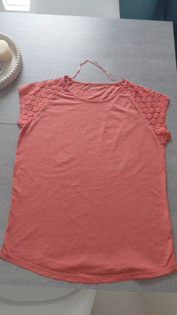 Tee shirt