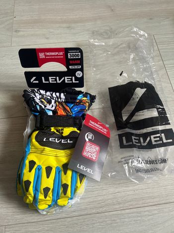 Gant de ski garçon level gloves taille 7-8 ans neuf prix boutique 42,5€