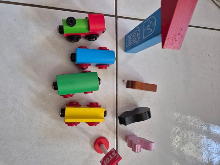Train en bois enfant - photo numéro 8