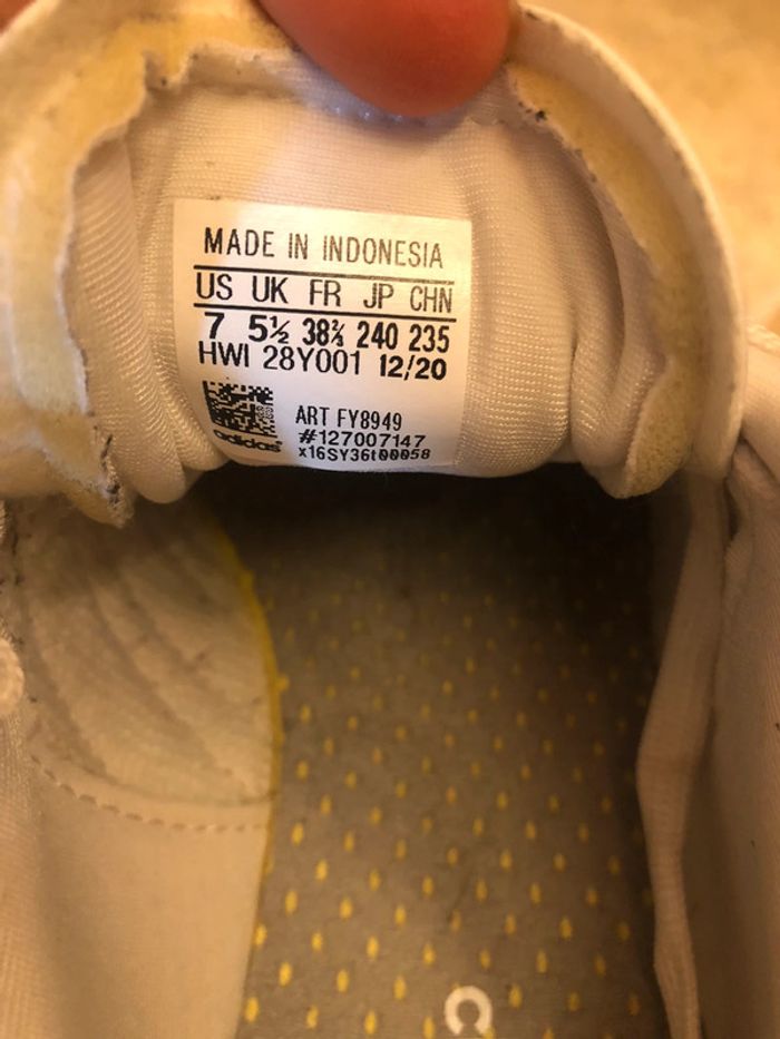 176 - Chaussures adidas - photo numéro 4