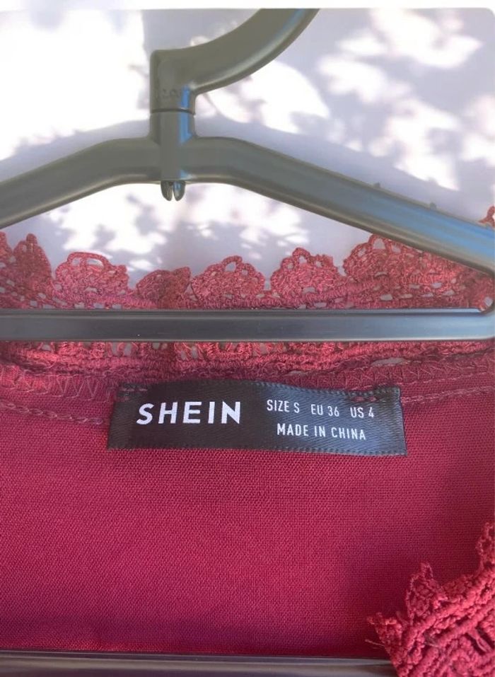 🎀 Blouse bordeaux col V dentelle et manches volantées femme taille S🎀 - photo numéro 3