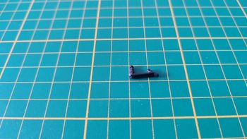 Attache capot pièce détachée miniature Bburago Burago Jaguar type E 1961 1/18 1/18e 1/18ème #D33