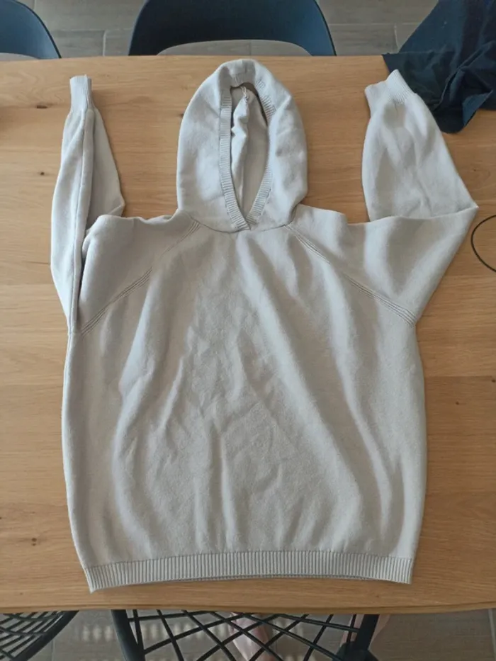 Pull capuche