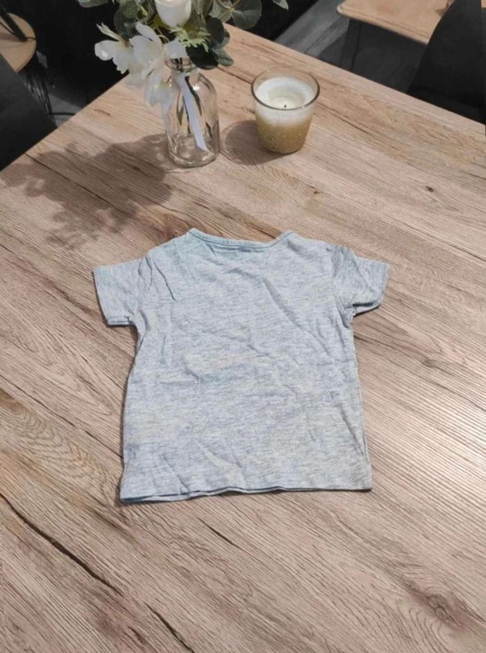 T-shirt  U  9  mois - photo numéro 4