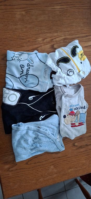 Lot 5 pyjamas 1 mois