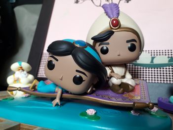 Funko Pop Disney Aladdin et Jasmine  Movie Moments " Aladdin et Jasmine sur le tapis volant " " Magic Carpet Ride " #480 ,  avec  2  figurines vintage Disney Aladdin Mac Donald