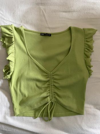 Crop top vert à volants