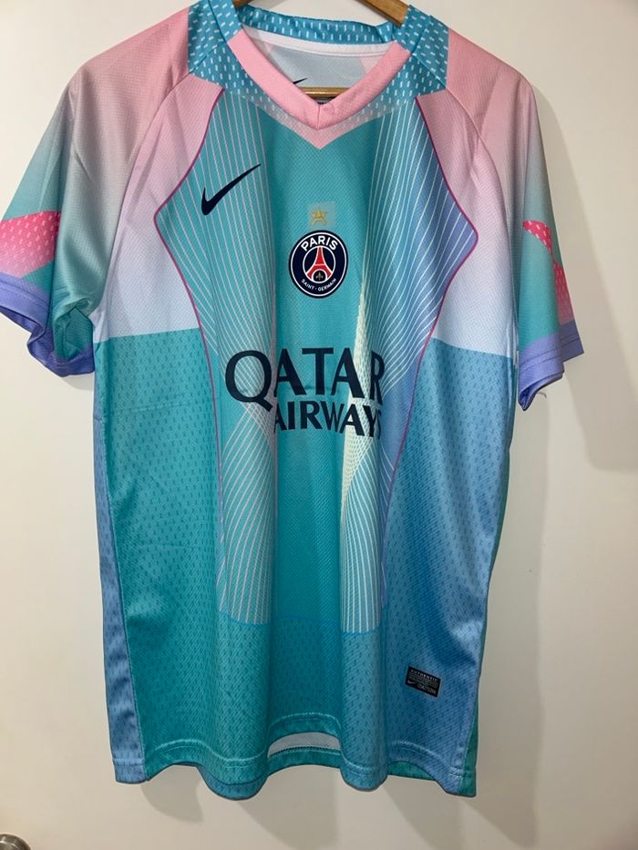 Maillot psg concept - photo numéro 3