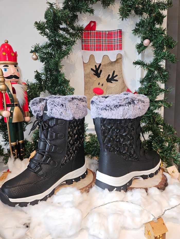 Lot chaussure d'hiver / Neige noir Hobibear  et cache oreille - photo numéro 2