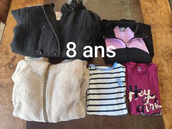 Lot vêtements fille 8 ans hiver manteau veste tee shirts