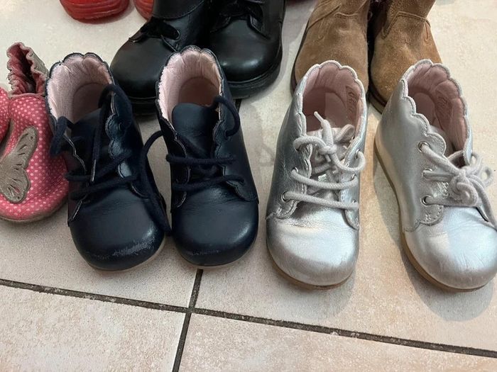 Lot chaussures 22 - photo numéro 2