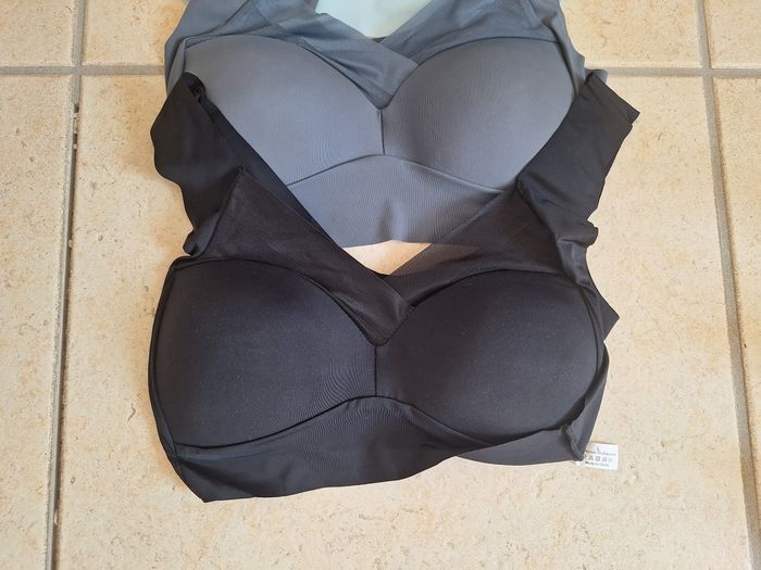 Lot 4 soutiens-gorge coques amovibles / taille L / NEUFS - photo numéro 2