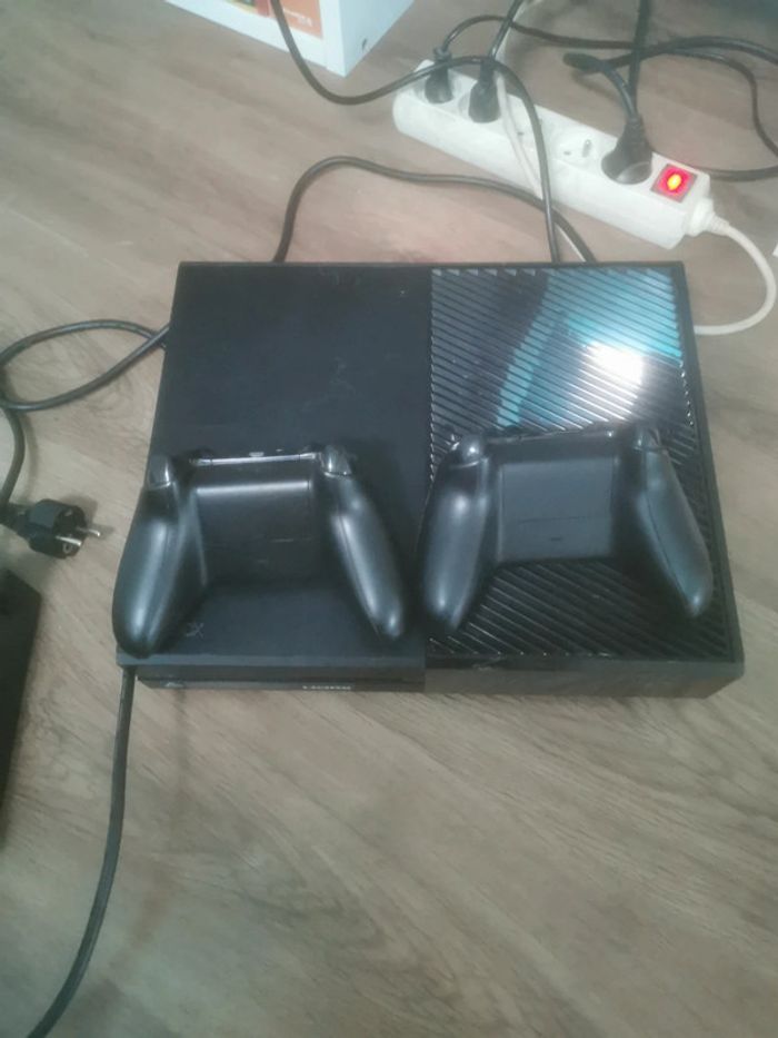 Xbox one +2 manettes - photo numéro 3