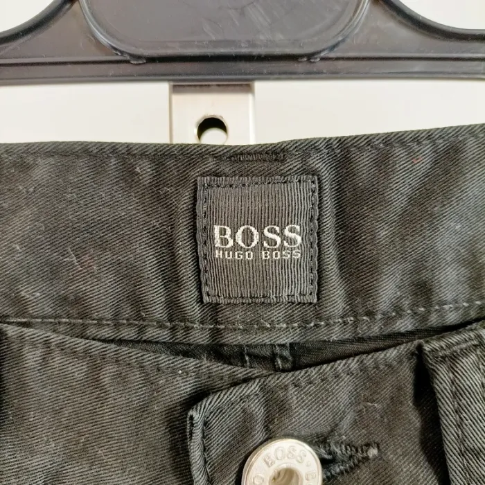 Jean noir Hugo Boss homme 29/34 coupe droite casual chic A1523 - photo numéro 4