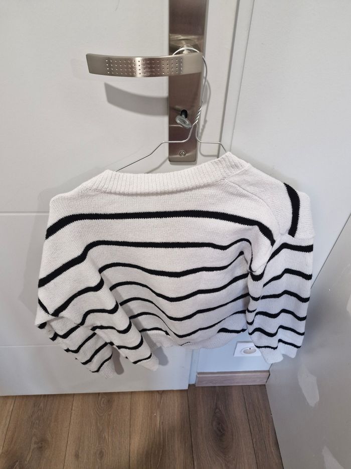 Pull blanc et noir - photo numéro 2