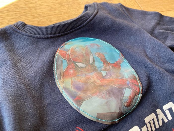 Pull Spiderman hologramme 3 ans - photo numéro 2