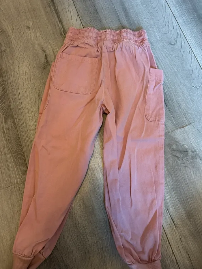 Pantalon rose 4/5 ans - photo numéro 3