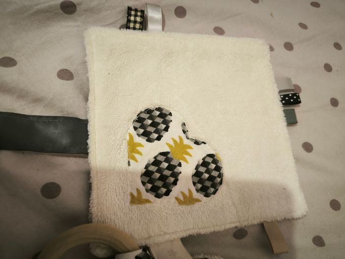 Doudou et hochet - photo numéro 2