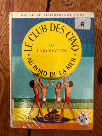 Livre ancien roman vintage Le Club des Cinq 5 au bord de la mer Bibliothèque rose Enid Blyton