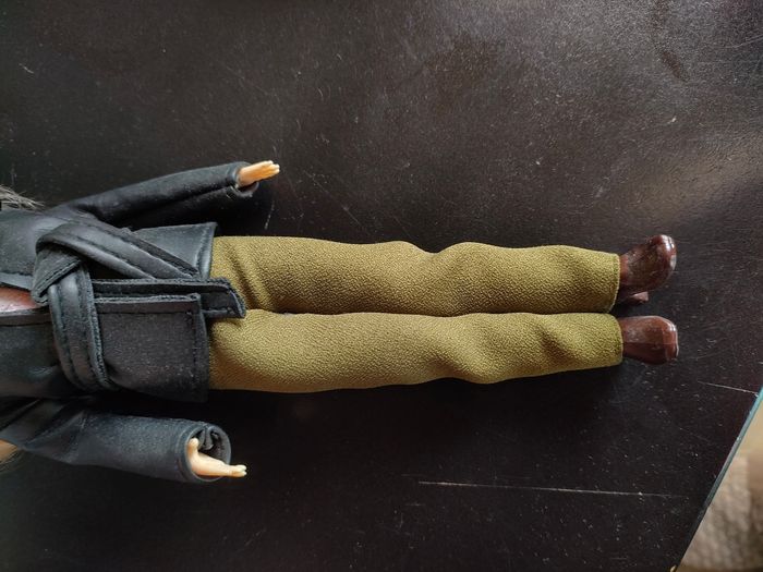 Poupée type barbie Buffy contre les Vampires - photo numéro 3