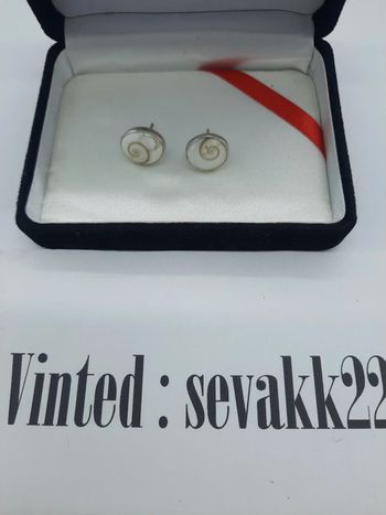 Paire de boucles d'oreilles pierre et argent