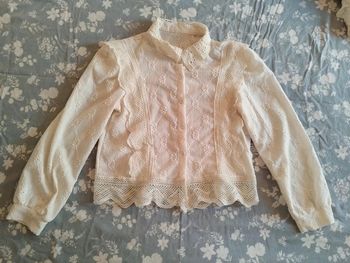 Très jolie chemise détails dentelle Shein taille M