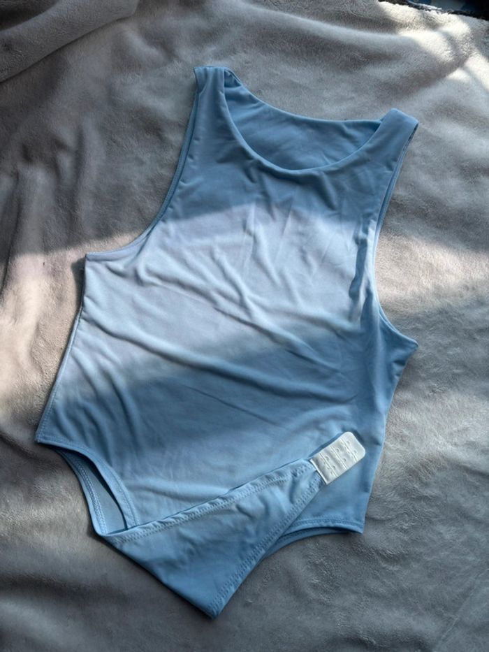 Body bleu - photo numéro 2